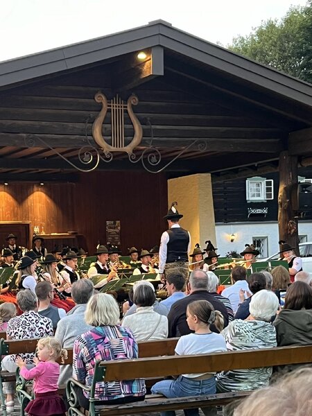 Buitenhof Reizen - voor mensen met een verstandelijke beperking â Alpenzeit - muziekkapel2 Buitenhof Reizen - voor mensen met een verstandelijke beperking â Alpenzeit - muziekkapel2