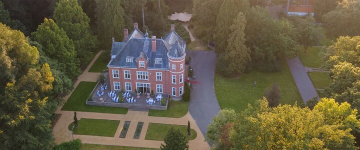 Buitenhof Reizen - Zorg - Parc Spelderholt -  begeleide groepsreizen voor mensen met een verstandelijke beperking - kasteel