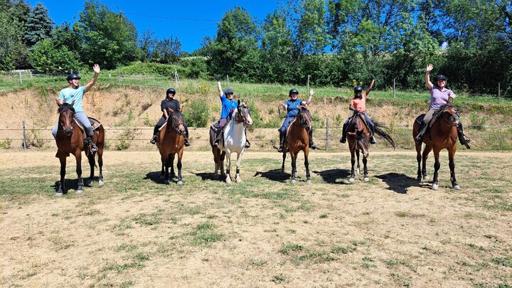 Buitenhof Reizen voor mensen met een verstandelijke beperking- Paardrijden in Zuid-Frankrijk - groepsfoto Buitenhof Reizen voor mensen met een verstandelijke beperking- Paardrijden in Zuid-Frankrijk - groepsfoto