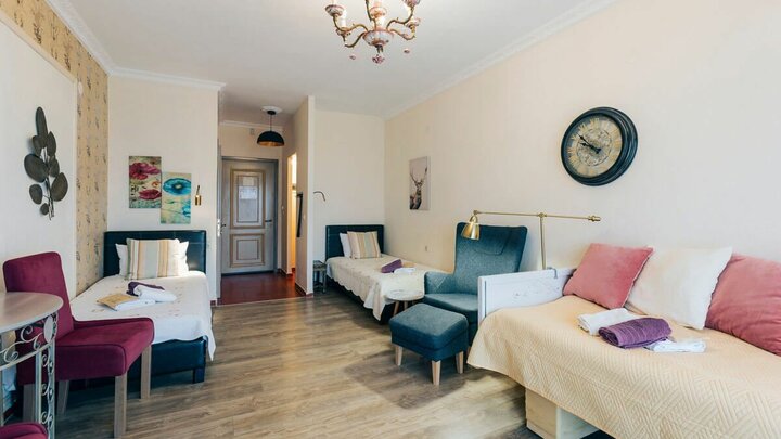 Buitenhof Reizen voor mensen met een verstandelijke beperking - Villa Sevasti - slaapkamer Buitenhof Reizen voor mensen met een verstandelijke beperking - Villa Sevasti - slaapkamer