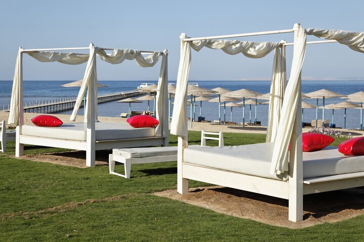 Strand Sunny Beach Resort - Buitenhof Reizen begeleide vakanties voor mensen met een verstandelijke beperking Strand Sunny Beach Resort - Buitenhof Reizen begeleide vakanties voor mensen met een verstandelijke beperking