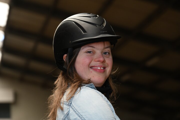 Buitenhof Reizen voor mensen met een verstandeljike beperking - Woudenberg - Meisje met cap