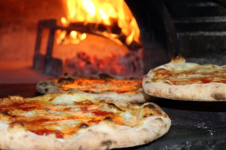 Sicilië - pizza oven - Buitenhof Reizen begeleide vakanties voor mensen met een verstandelijke beperking mee Sicilië - pizza oven - Buitenhof Reizen begeleide vakanties voor mensen met een verstandelijke beperking mee