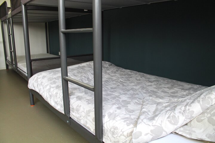 Groepsaccommodatie Manege Groenwoude stapelbed - Buitenhof Reizen begeleide vakanties voor mensen met een verstandelijke beperking Groepsaccommodatie Manege Groenwoude stapelbed - Buitenhof Reizen begeleide vakanties voor mensen met een verstandelijke beperking