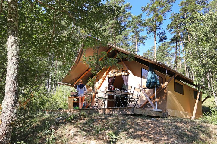 Buitenhof reizen voor mensen met autisme - Huttopia Gorges du Verdon - tent Buitenhof reizen voor mensen met autisme - Huttopia Gorges du Verdon - tent