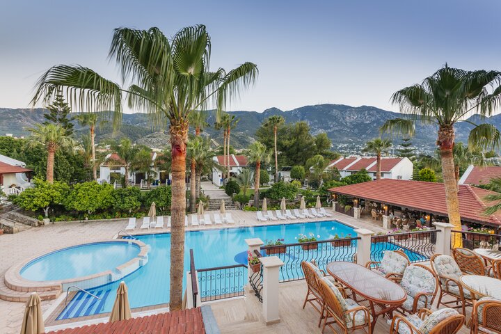 Buitenhof reizen voor mensen met een verstandelijke beperking-Cyprus-Zwembad