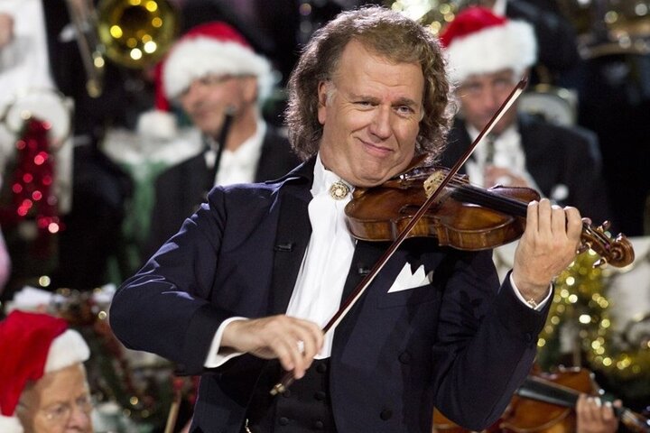 André Rieu kerstconcert - André met viool André Rieu kerstconcert - André met viool