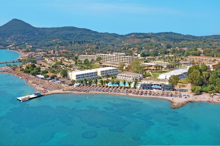 Corfu - Messonghi Beach Hotel - Buitenhof Reizen begeleide vakanties voor mensen met een verstandelijke beperking. Corfu - Messonghi Beach Hotel - Buitenhof Reizen begeleide vakanties voor mensen met een verstandelijke beperking.