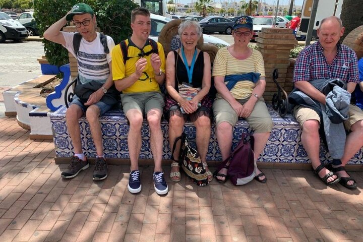 Monte Gordo - Bankje - Buitenhof Reizen begeleide vakanties voor mensen met een verstandelijke beperking.