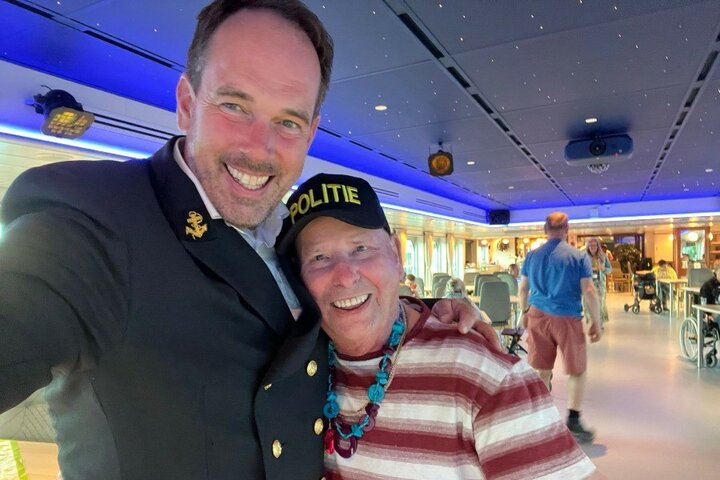 Buitenhof Zomercruise - Kapitein - Buitenhof Reizen begeleide vakanties voor mensen met een verstandelijke beperking. Buitenhof Zomercruise - Kapitein - Buitenhof Reizen begeleide vakanties voor mensen met een verstandelijke beperking.