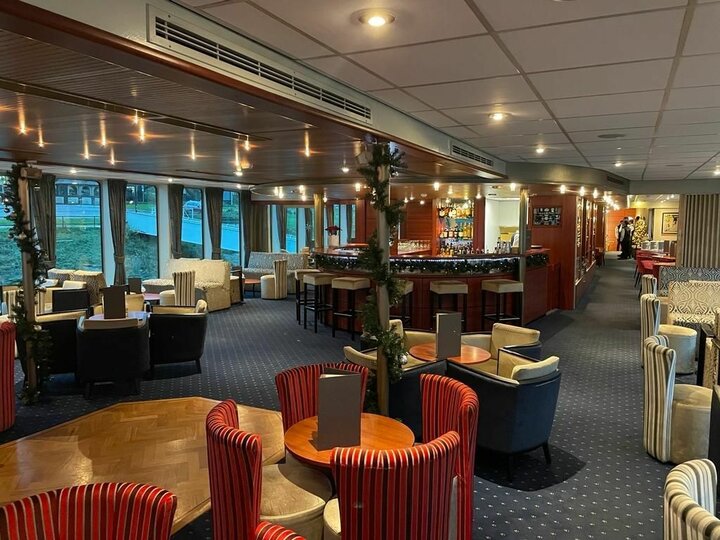 Buitenhof Reizen begeleide vakanties voor mensen met een verstandelijke beperking - © MS Dutch Grace - Lounge Buitenhof Reizen begeleide vakanties voor mensen met een verstandelijke beperking - © MS Dutch Grace - Lounge