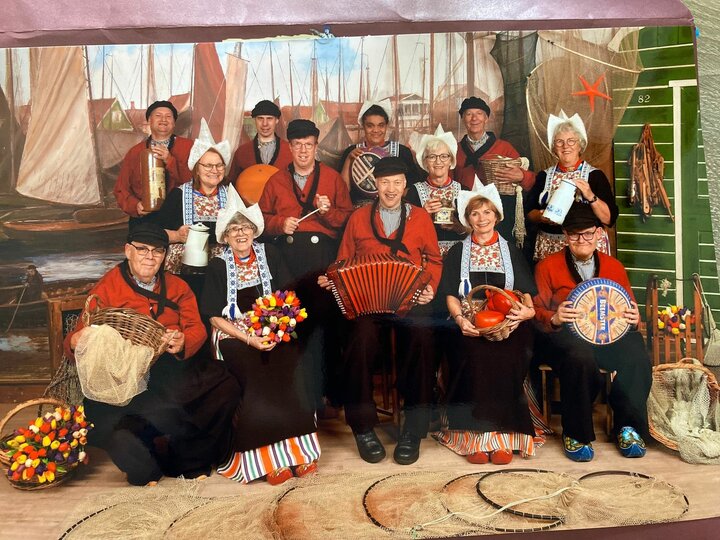 Klederdracht Volendam - Buitenhof Reizen begeleide vakanties voor mensen met een verstandelijke beperking Klederdracht Volendam - Buitenhof Reizen begeleide vakanties voor mensen met een verstandelijke beperking