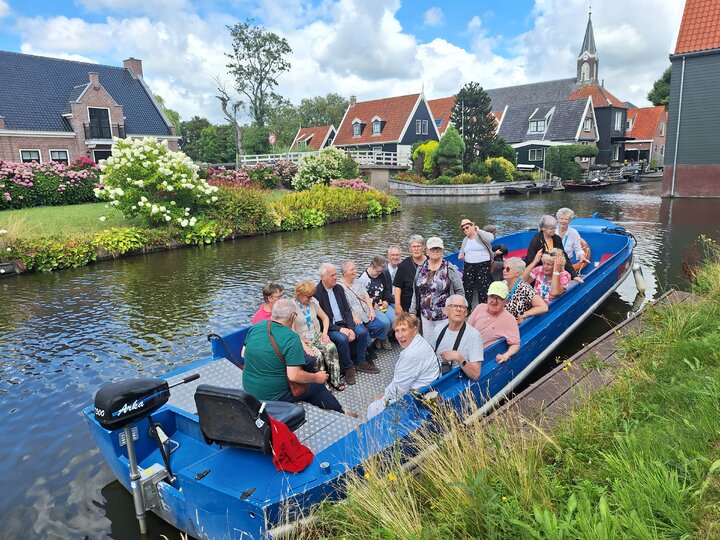 Buitenhof Reizen voor mensen met een verstandelijke beperking - Rustig Aan - De Rijp - Hollandse Hits Buitenhof Reizen voor mensen met een verstandelijke beperking - Rustig Aan - De Rijp - Hollandse Hits