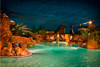 Buitenhof Reizen - Almelo - Begeleide vakanties voor mensen met een beperking - Zwembad Preston Palace Buitenhof Reizen - Almelo - Begeleide vakanties voor mensen met een beperking - Zwembad Preston Palace