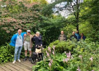 Buitenhof Reizen voor mensen met een verstandelijke beperking - Rustig Aan - De natuur van Twente - groep in de groene natuur Buitenhof Reizen voor mensen met een verstandelijke beperking - Rustig Aan - De natuur van Twente - groep in de groene natuur