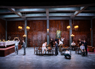 Buitenhof Reizen voor mensen met een verstandelijke beperking - Rustig Aan - Soldaat van Oranje - Scene uit musical Soldaat van Oranje Buitenhof Reizen voor mensen met een verstandelijke beperking - Rustig Aan - Soldaat van Oranje - Scene uit musical Soldaat van Oranje