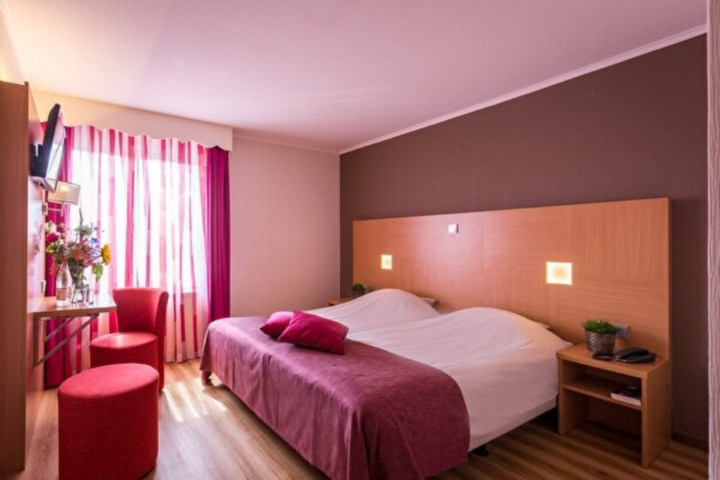 Buitenhof Reizen begeleide vakanties voor mensen met een verstandelijke beperking - © Hotel Schaepkens van St. Fijt - Voorbeeld slaapkamer Buitenhof Reizen begeleide vakanties voor mensen met een verstandelijke beperking - © Hotel Schaepkens van St. Fijt - Voorbeeld slaapkamer