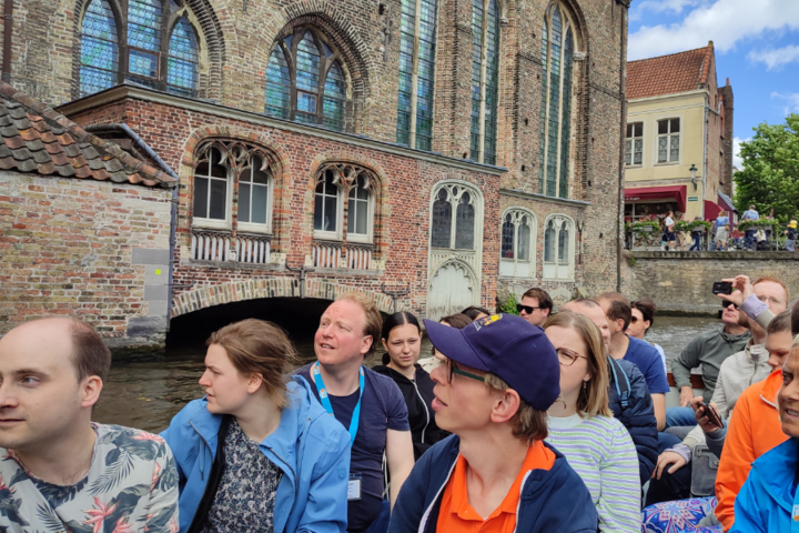 Buitenhof Reizen - Belgische kust - Begeleide vakanties voor mensen met een beperking - Varen in Brugge Buitenhof Reizen - Belgische kust - Begeleide vakanties voor mensen met een beperking - Varen in Brugge