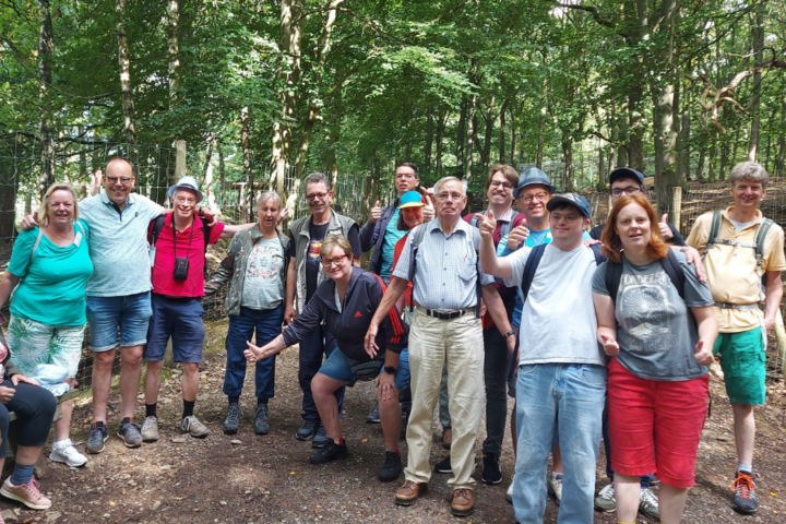 Buitenhof Reizen - La Roche & Ardenne - Begeleide vakanties voor mensen met een beperking - Groepsfoto Buitenhof Reizen - La Roche & Ardenne - Begeleide vakanties voor mensen met een beperking - Groepsfoto