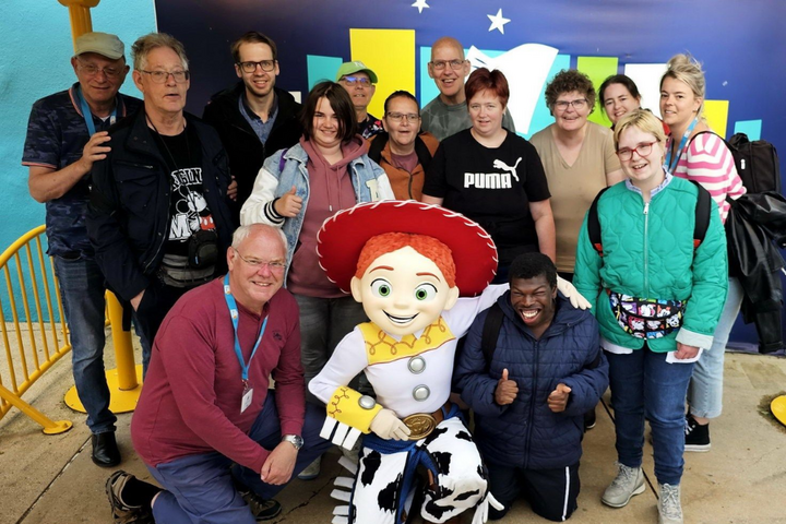 Buitenhof Reizen - Disneyland - begeleide vakanties voor mensen met een beperking - Groepsfoto Buitenhof Reizen - Disneyland - begeleide vakanties voor mensen met een beperking - Groepsfoto