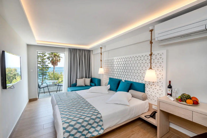 Buitenhof Reizen - Kos - begeleide vakanties voor mensen met een beperking - Triton Hotel slaapkamer voorbeeld Buitenhof Reizen - Kos - begeleide vakanties voor mensen met een beperking - Triton Hotel slaapkamer voorbeeld