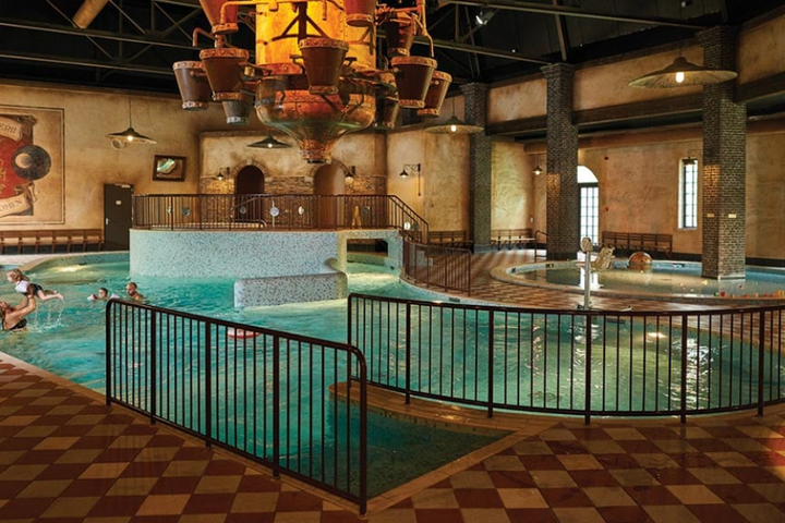 Buitenhof Reizen - Efteling - begeleide vakanties voor mensen met een beperking - Vakantiepark Bosrijk zwembad Buitenhof Reizen - Efteling - begeleide vakanties voor mensen met een beperking - Vakantiepark Bosrijk zwembad