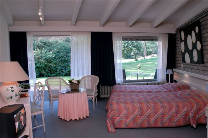 Buitenhof Reizen - Oisterwijk - begeleide vakanties voor mensen met een beperking - De Paddenstoel slaapkamer Buitenhof Reizen - Oisterwijk - begeleide vakanties voor mensen met een beperking - De Paddenstoel slaapkamer