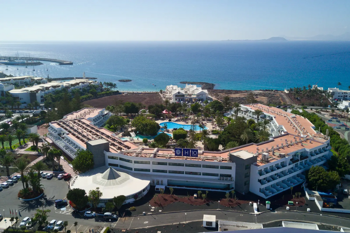 Buitenhof Reizen - Lanzarote - begeleide vakanties voor mensen met een beperking - H10 Lanzarote Princess Buitenhof Reizen - Lanzarote - begeleide vakanties voor mensen met een beperking - H10 Lanzarote Princess