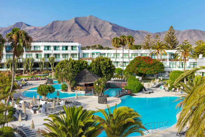 Buitenhof Reizen - Lanzarote - begeleide vakanties voor mensen met een beperking - H10 Lanzarote Princess hotel Buitenhof Reizen - Lanzarote - begeleide vakanties voor mensen met een beperking - H10 Lanzarote Princess hotel