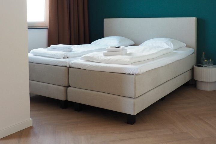 Buitenhof Reizen - Funpop - begeleide vakanties voor mensen met een beperking - 't Vertrek slaapkamer voorbeeld Buitenhof Reizen - Funpop - begeleide vakanties voor mensen met een beperking - 't Vertrek slaapkamer voorbeeld