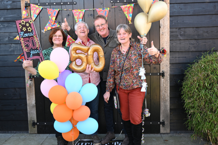 Buitenhof Reizen - Begeleide groepsreizen voor mensen met een verstandelijke beperking - Het Gouden Buitenhof Feest - Vrijwilligers met 50 Buitenhof Reizen - Begeleide groepsreizen voor mensen met een verstandelijke beperking - Het Gouden Buitenhof Feest - Vrijwilligers met 50