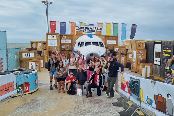 Buitenhof Reizen voor mensen met een verstandelijke beperking - Jongeren - Belgische Kust - groep voor vliegtuig Buitenhof Reizen voor mensen met een verstandelijke beperking - Jongeren - Belgische Kust - groep voor vliegtuig