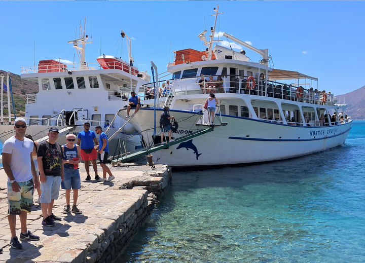 Buitenhof Reizen voor mensen met een verstandelijke beperking - Ondernemend - Grieks genieten op Kreta - boot voorbeeld boottocht Buitenhof Reizen voor mensen met een verstandelijke beperking - Ondernemend - Grieks genieten op Kreta - boot voorbeeld boottocht