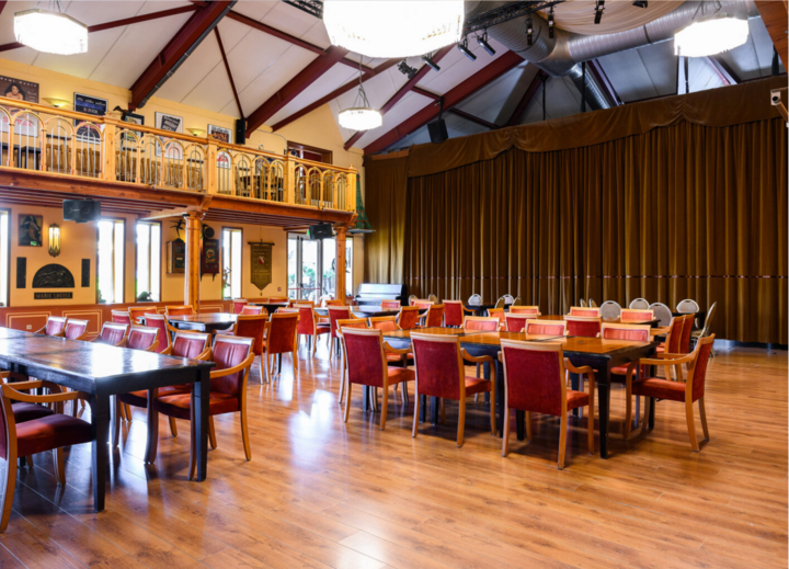 Buitenhof Reizen voor mensen met een verstandelijke beperking - hotel de rijper eilanden - eetzaal Buitenhof Reizen voor mensen met een verstandelijke beperking - hotel de rijper eilanden - eetzaal