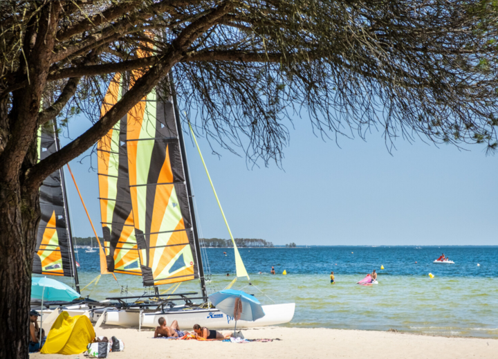 Buitenhof Reizen voor mensen met een verstandelijke beperking - Huttopia Lac de Carcans - meer van carcans Buitenhof Reizen voor mensen met een verstandelijke beperking - Huttopia Lac de Carcans - meer van carcans