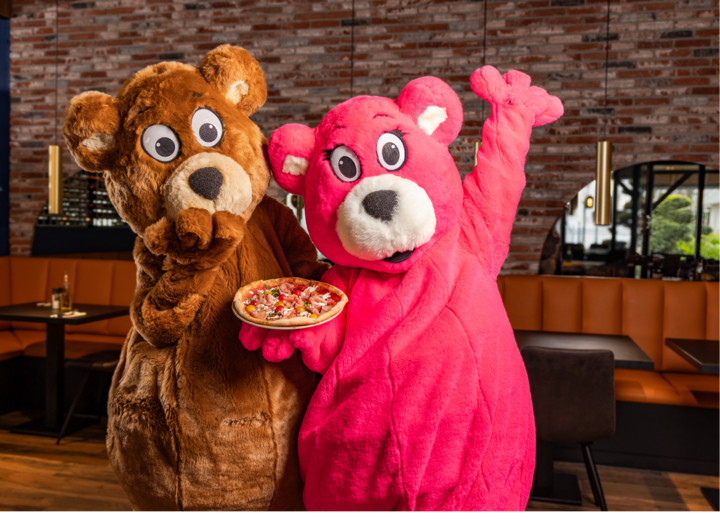 Buitenhof Reizen voor mensen met een verstandelijke beperking - Preston Palace - mascottes Buitenhof Reizen voor mensen met een verstandelijke beperking - Preston Palace - mascottes