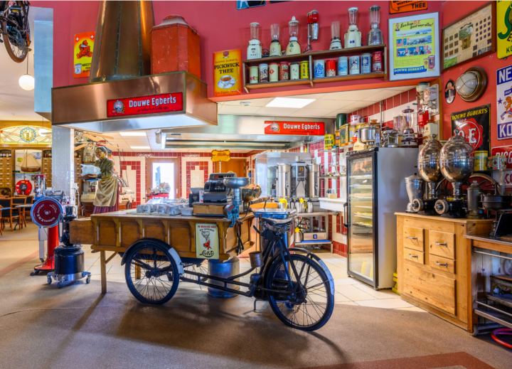 Buitenhof Reizen voor mensen met een verstandelijke beperking - hotel de rijper eilanden - eetzaal (2) Buitenhof Reizen voor mensen met een verstandelijke beperking - hotel de rijper eilanden - eetzaal (2)