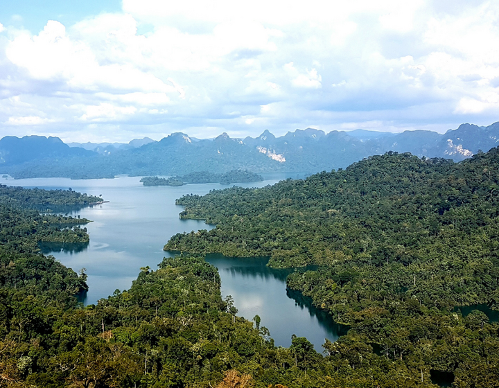 Buitenhof Reizen voor mensen met een verstandelijk beperking - Jongeren - Thailand - Khao Sok Buitenhof Reizen voor mensen met een verstandelijk beperking - Jongeren - Thailand - Khao Sok
