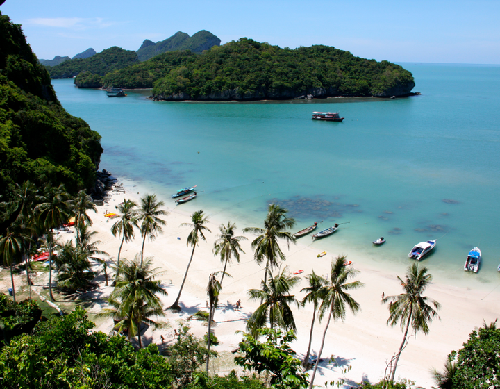 Buitenhof Reizen voor mensen met een verstandelijke beperking - Olifanten en Stranden in Thailand - strand met bootjes